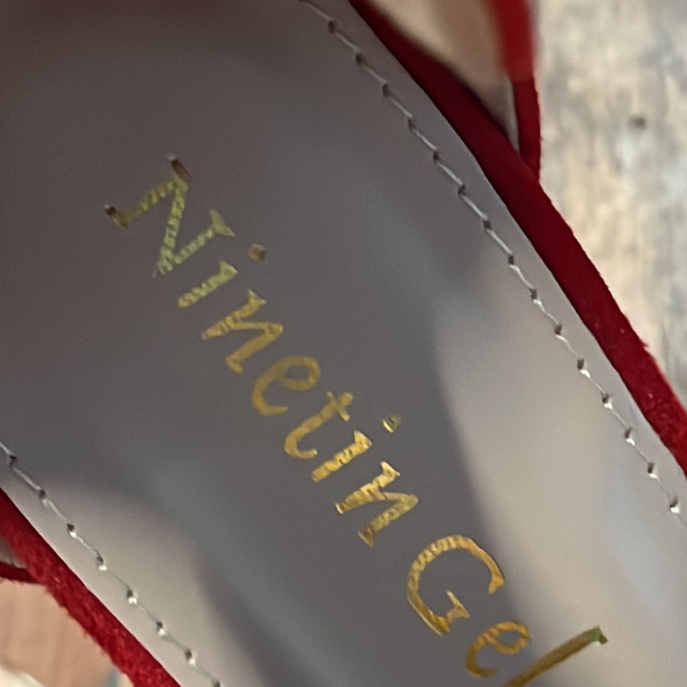 Nineten Gel Sandals (5) - Picture 9 of 9